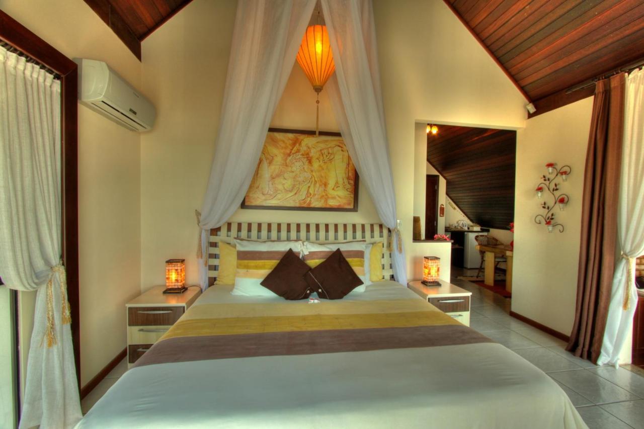 Olhos Verdes Guest House Бомбиняс Екстериор снимка