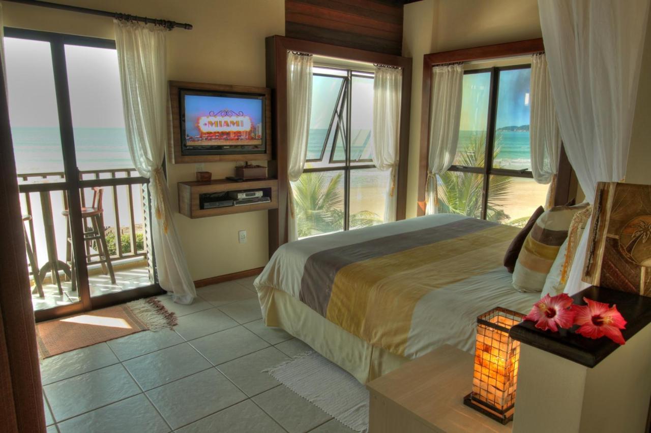 Olhos Verdes Guest House Бомбиняс Екстериор снимка