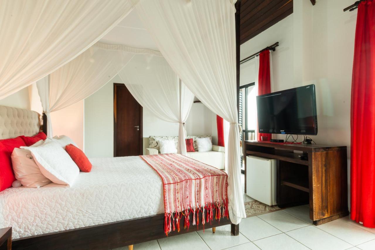 Olhos Verdes Guest House Бомбиняс Екстериор снимка