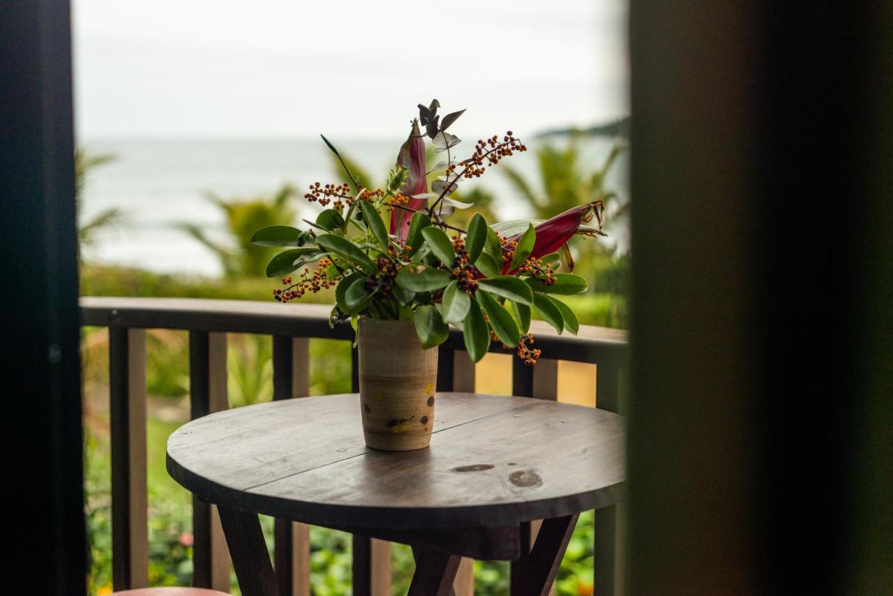 Olhos Verdes Guest House Бомбиняс Екстериор снимка