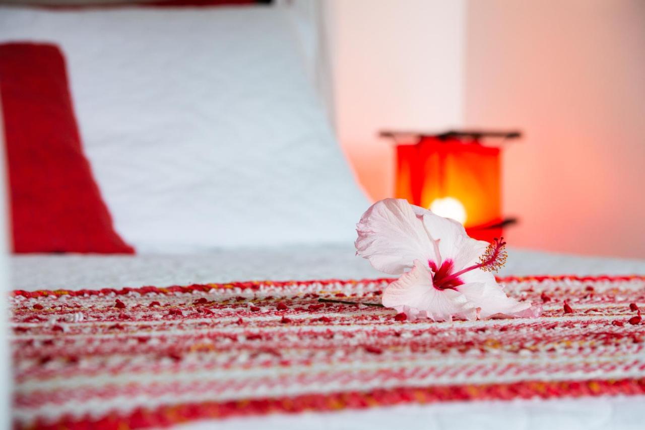Olhos Verdes Guest House Бомбиняс Екстериор снимка